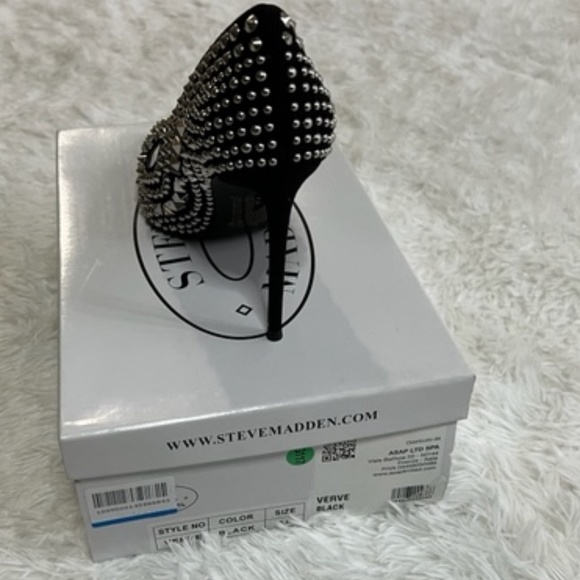 Steve Madden Black Verve Studded Pumps - Picture 4 of 9